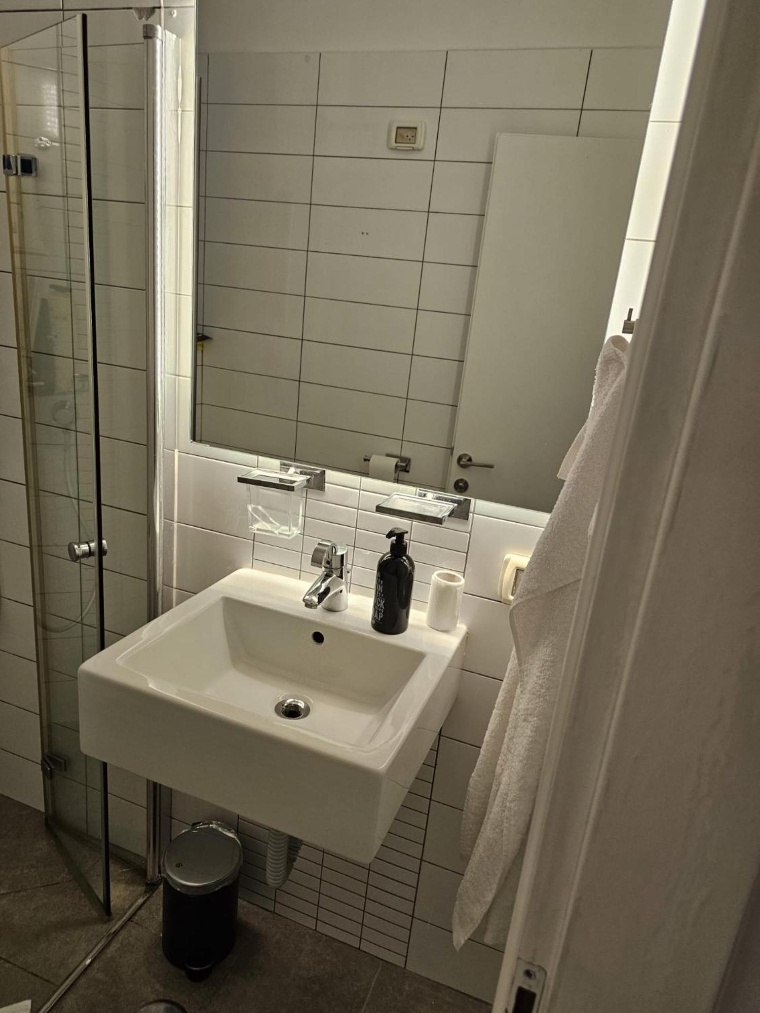 Hayarkon 24 Beach Apartment Tlv Tel Aviv Exteriör bild